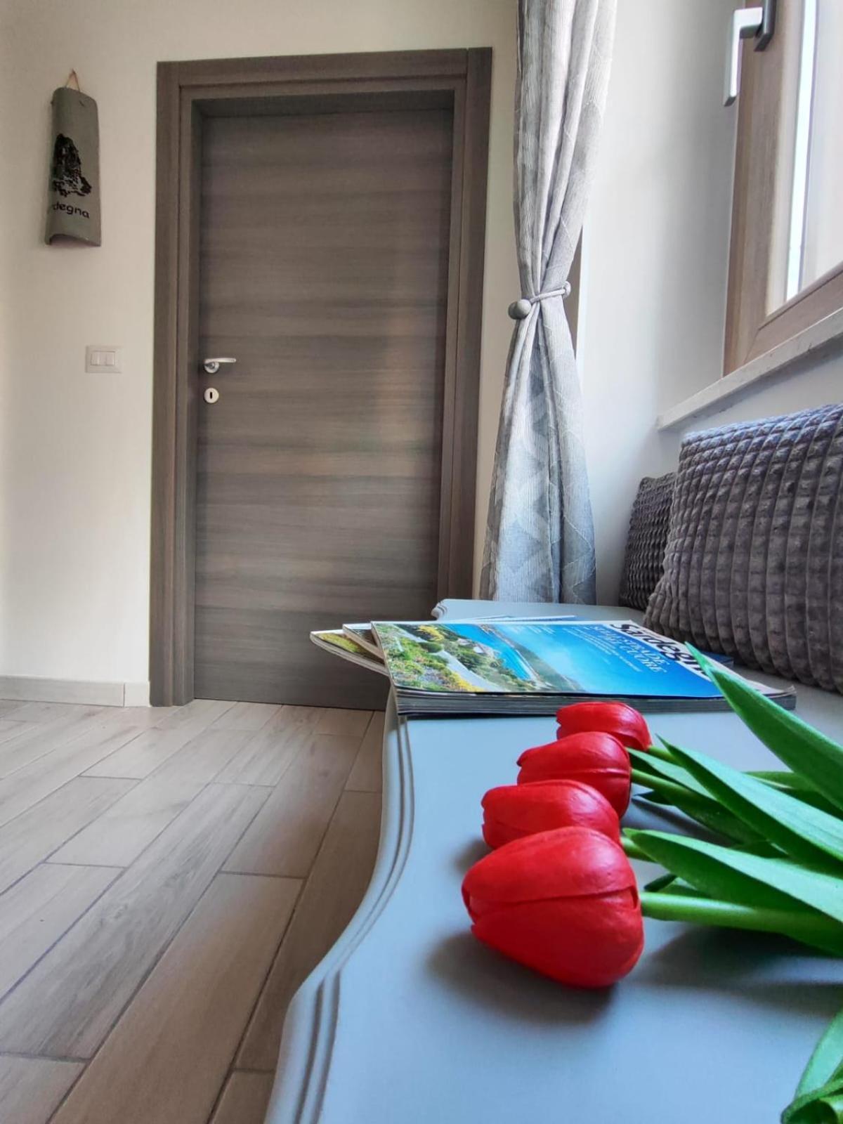 Casa Vacanze Con Giardino I Girasoli - Cin It 09006 - 9 C 2000 R4042- Sorso Dış mekan fotoğraf